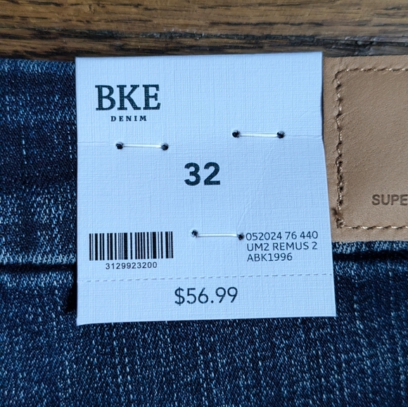 SOLD - Buckle BKE Parker High Rise Dark Wash Shorts Sz 32 NWT ABK1996 - Picture 8 of 9